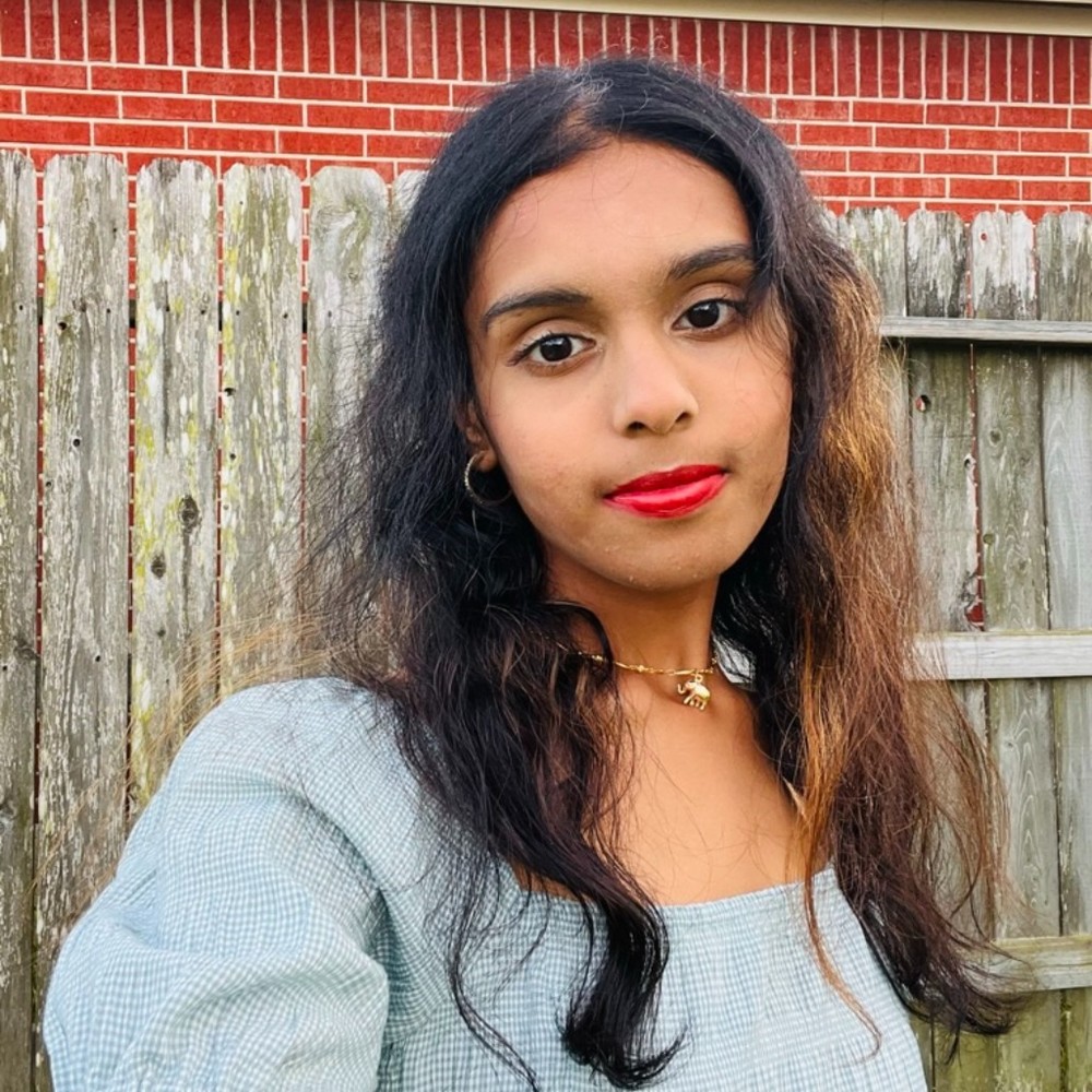 Meet your Posher, Himahasini